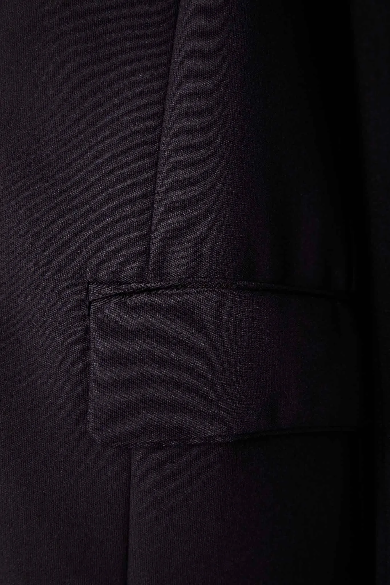CLASP CLOSURE DETAIL BLAZER