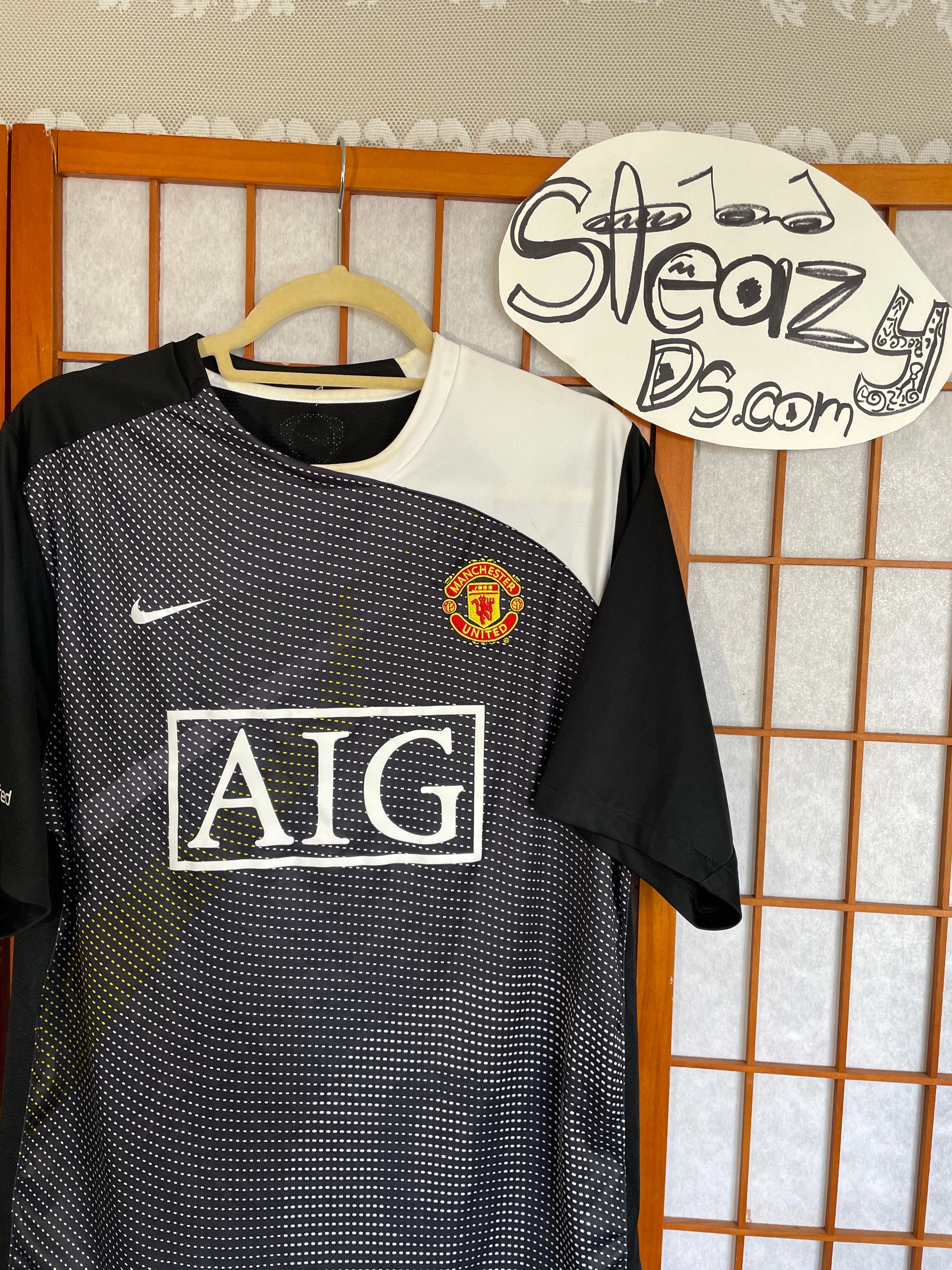 MANCHESTER UNITED 2008 09 JERSEY NIKE 258870-010 Medium AIG Training Shirt
